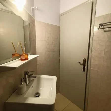 Sunny Apartment *
