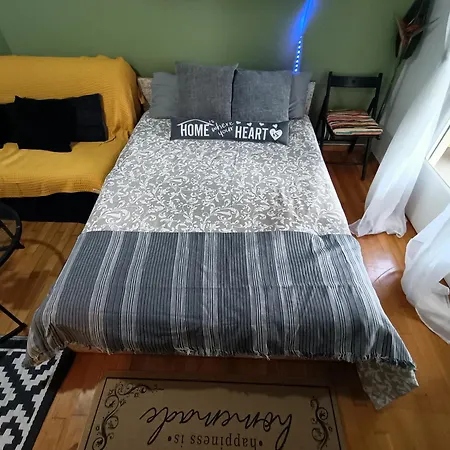 Sunny Apartment *